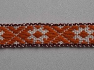 Kirivöö järjehoidja kolm kaheksakanda oranž madarapunaste äärtega