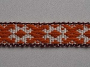 Kirivöö järjehoidja neli kaheksakanda oranž madarapunaste äärtega